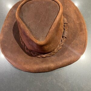 Minnetonka Outback hat